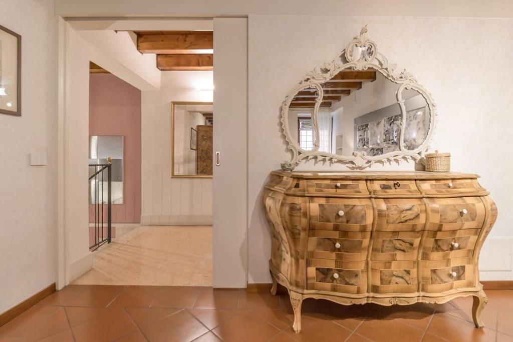 Residenza Angels @Piazzadelleerbe Apartamento Verona Exterior foto