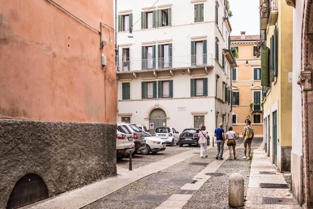 Residenza Angels @Piazzadelleerbe Apartamento Verona Exterior foto