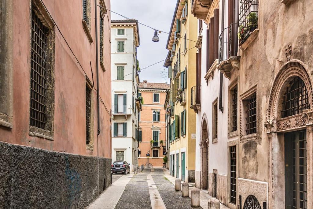 Residenza Angels @Piazzadelleerbe Apartamento Verona Exterior foto